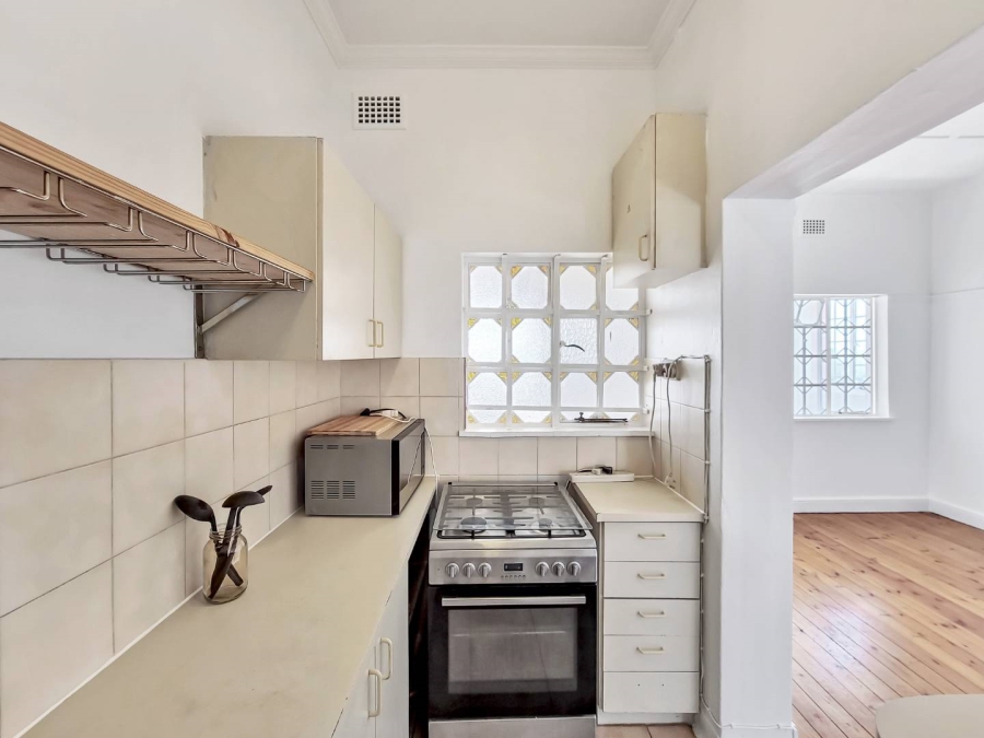 To Let 1 Bedroom Property for Rent in Gardens Western Cape